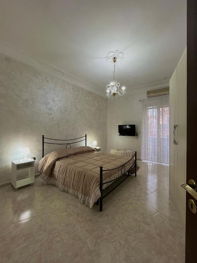 Barbi'S House Bed & Breakfast เนเปิลส์ ภายนอก รูปภาพ