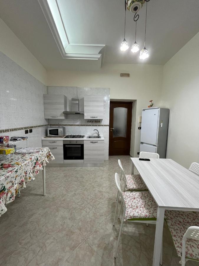 Barbi'S House Bed & Breakfast เนเปิลส์ ภายนอก รูปภาพ